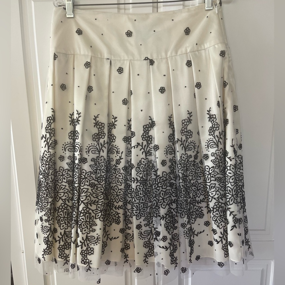 Adrianna Papell Boutique Floral Beaded Skirt Creamy White Black Beads, Tulle